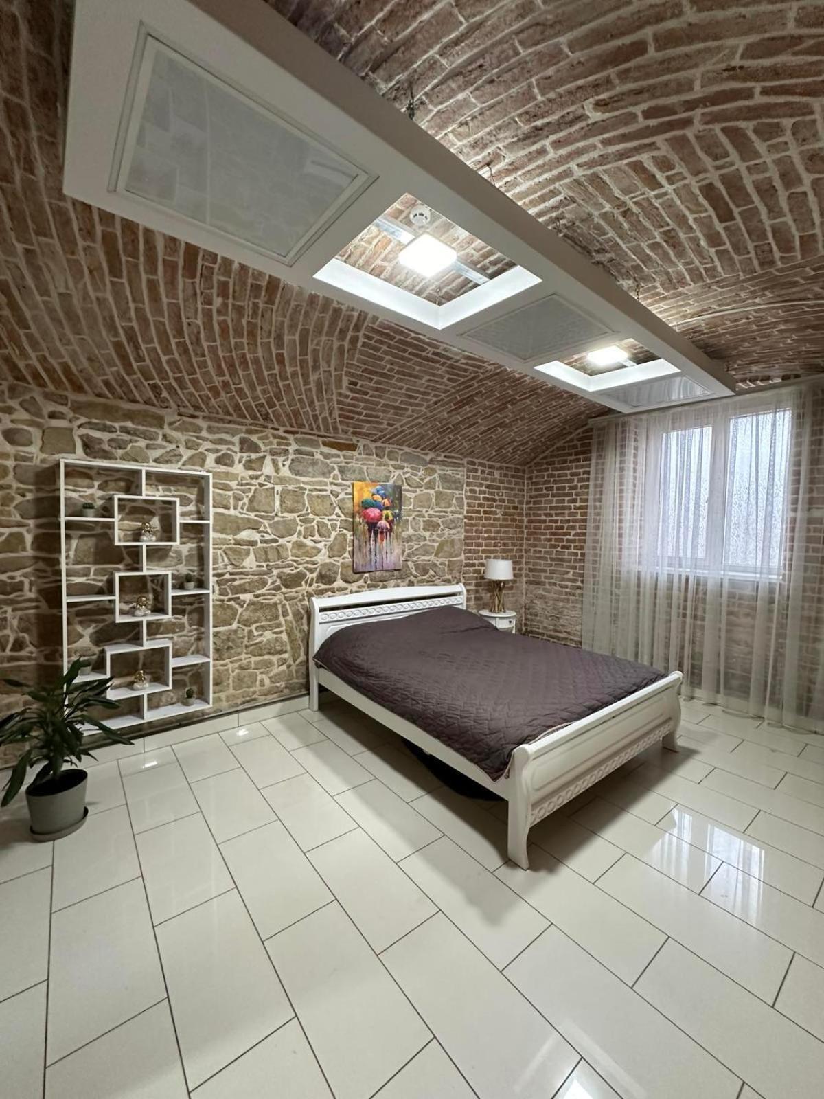 2Х Кім-Й Loft На Площі Філармонії By Willox Leilighet Tsjernivtsi Eksteriør bilde